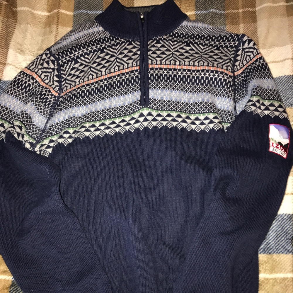 Navy blue + patterned IZOD sweater!